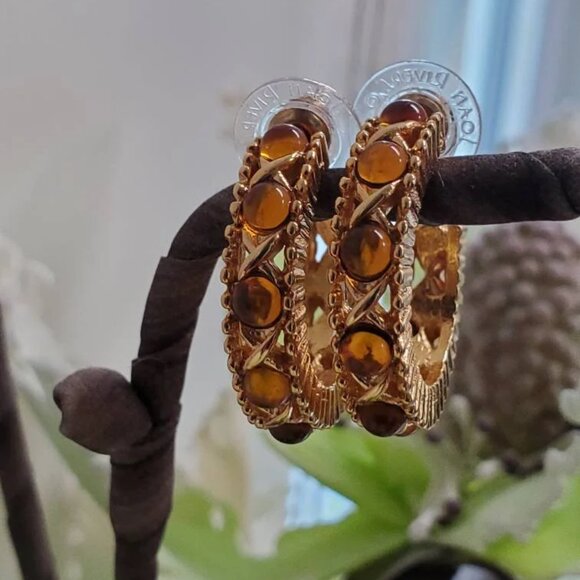 Signed Joan Rivers 3/4 Hoop Earrings with Gold tone and Amber tone Beads - Picture 3 of 10